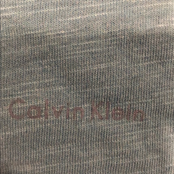 Calvin Klein Classic Fit T-Shirt - Picture 2 of 5